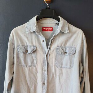 Vintage Wrangler Light Wash Denim Button-Up Shirt (Medium)